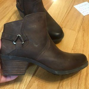 Teva Foxy brown leather booties boots 7.5 New
